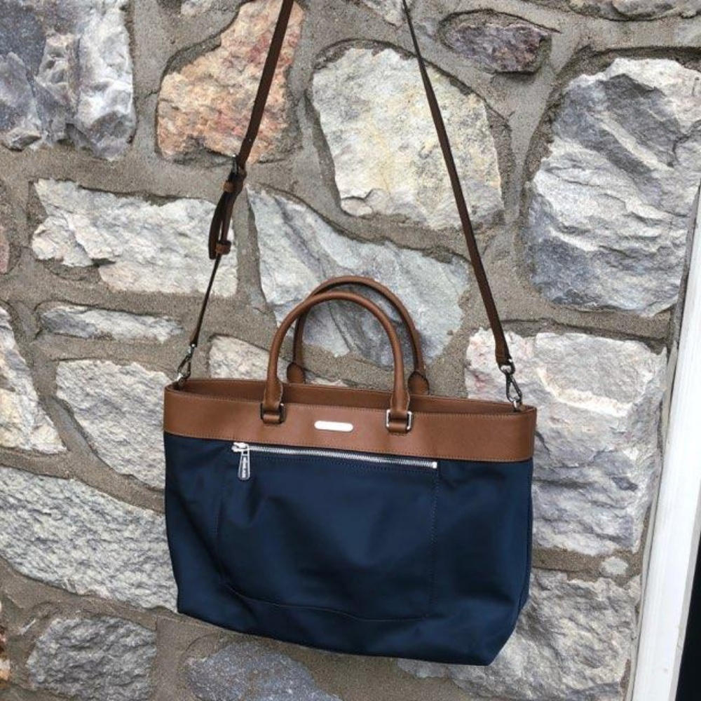 Michael Kors Large Colgate Navy blue tote. Nwot